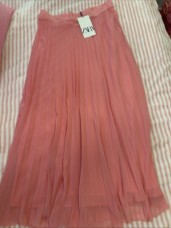 Zara Dresses & Skirts - Zara Coral-Pink Pleated Midi Skirt